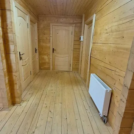 Holiday home Forest House Yablunytsya
